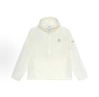 Ultra-lightweight, breathable, and comfortable hooded jacket—a stylish, minimalist, and versatile solid-color piece suitable for both men and women.